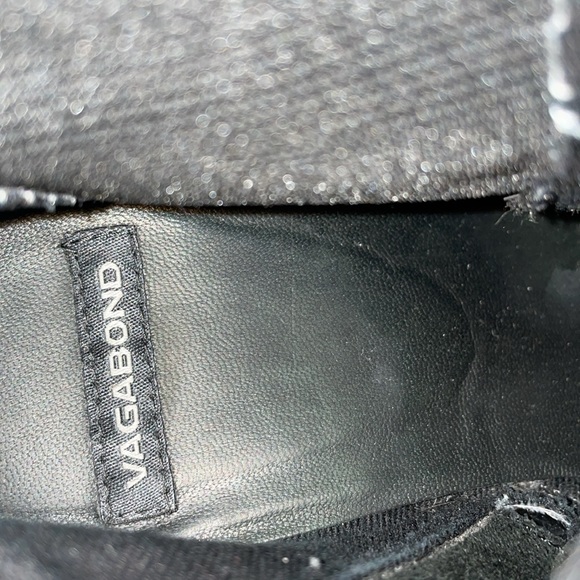 Vagabond Suede Wedge Zip up Booties EUC - Picture 11 of 15